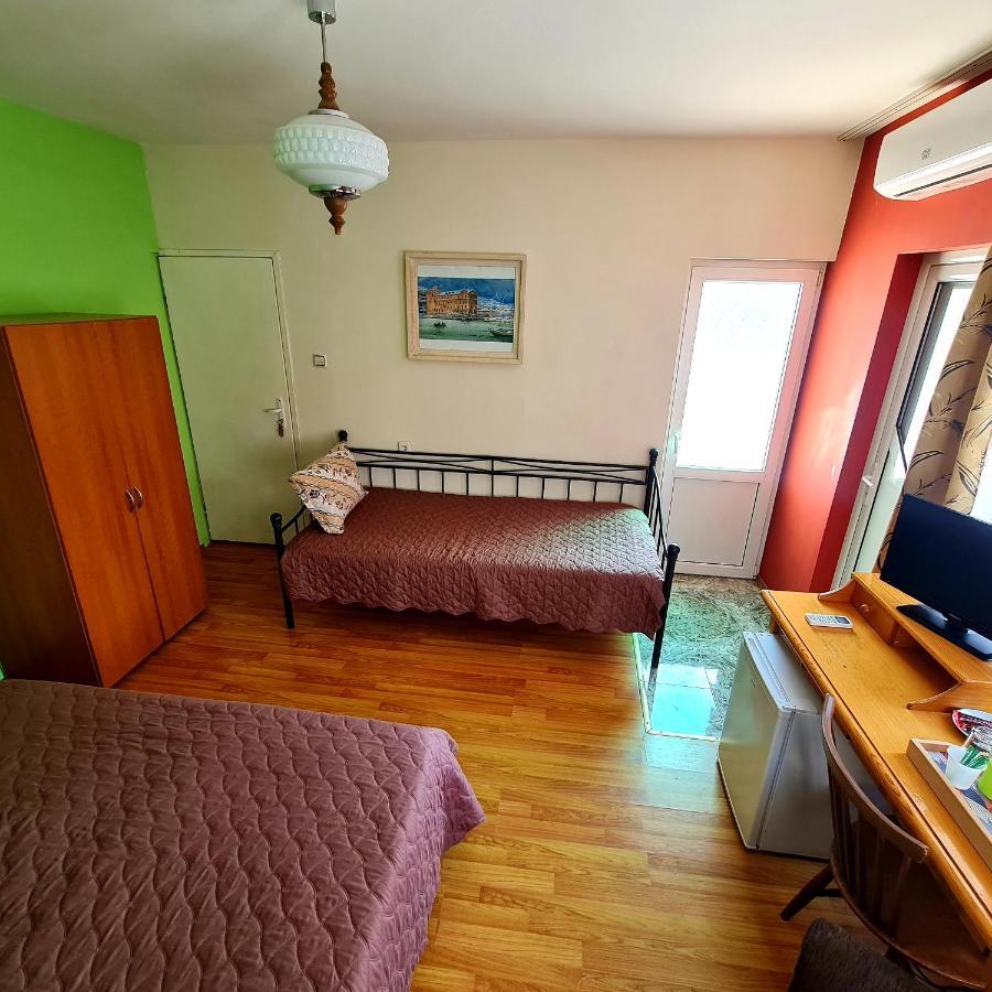 Fema Guest House Baltsjik Eksteriør bilde
