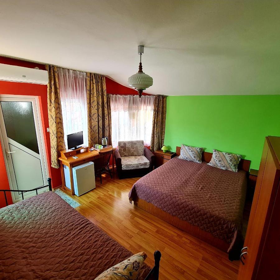 Fema Guest House Baltsjik Eksteriør bilde