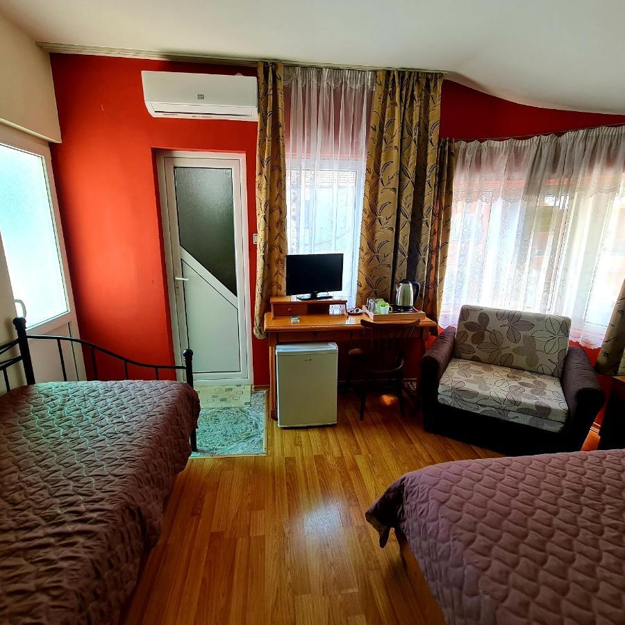 Fema Guest House Baltsjik Eksteriør bilde